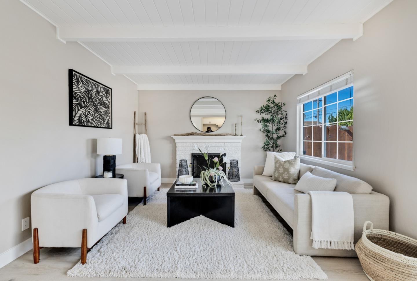 Detail Gallery Image 12 of 23 For 318 Navajo Dr, Salinas,  CA 93906 - 3 Beds | 2 Baths