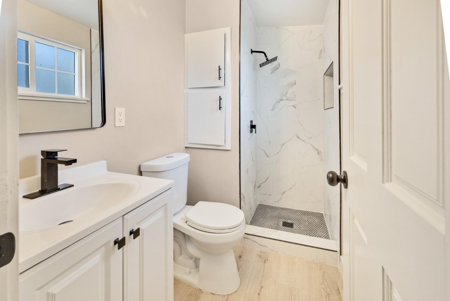 Detail Gallery Image 16 of 23 For 318 Navajo Dr, Salinas,  CA 93906 - 3 Beds | 2 Baths