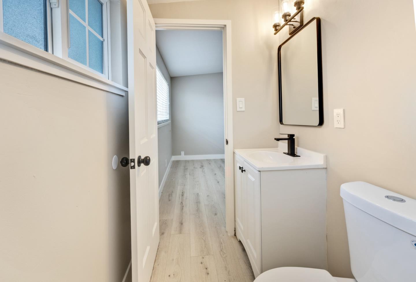 Detail Gallery Image 17 of 23 For 318 Navajo Dr, Salinas,  CA 93906 - 3 Beds | 2 Baths