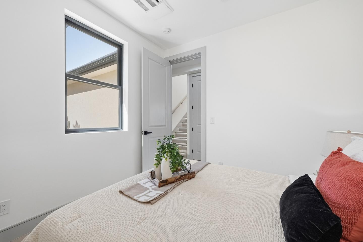 Detail Gallery Image 29 of 66 For 606 W Mc Kinley Ave, Sunnyvale,  CA 94086 - 4 Beds | 3 Baths