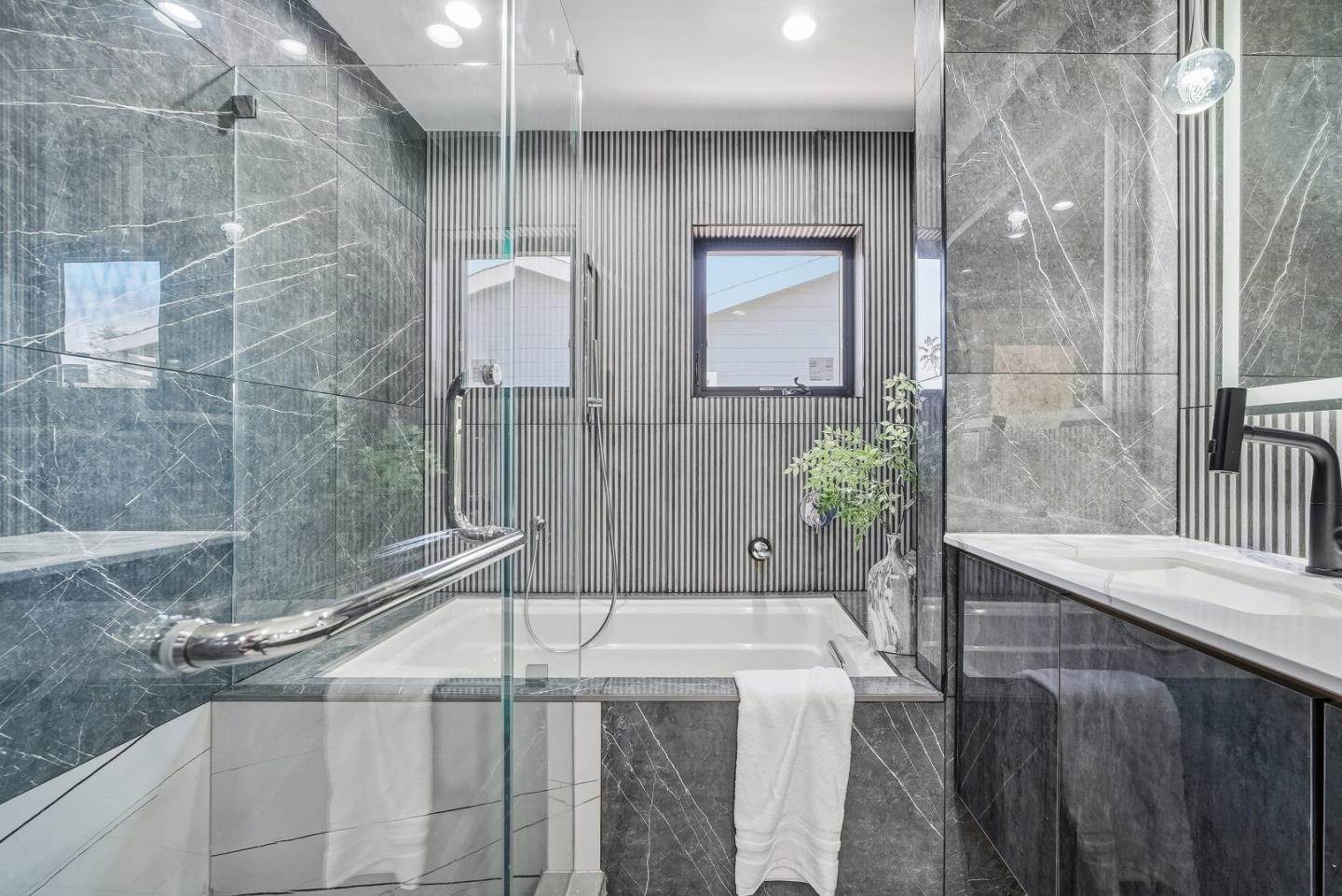 Detail Gallery Image 32 of 66 For 606 W Mc Kinley Ave, Sunnyvale,  CA 94086 - 4 Beds | 3 Baths