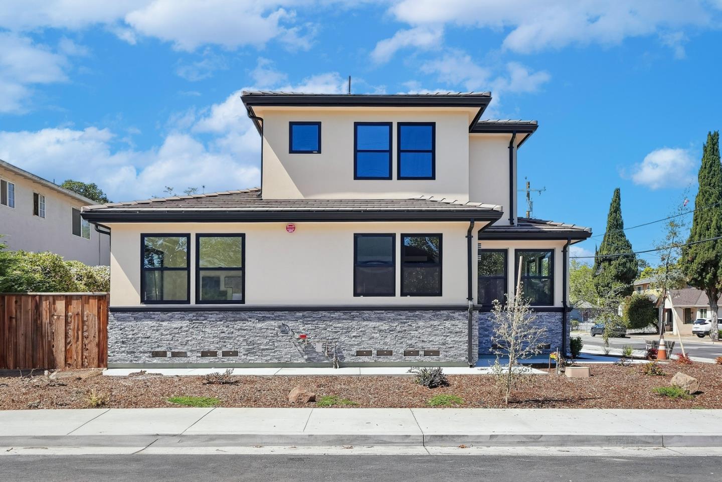 Detail Gallery Image 4 of 66 For 606 W Mc Kinley Ave, Sunnyvale,  CA 94086 - 4 Beds | 3 Baths