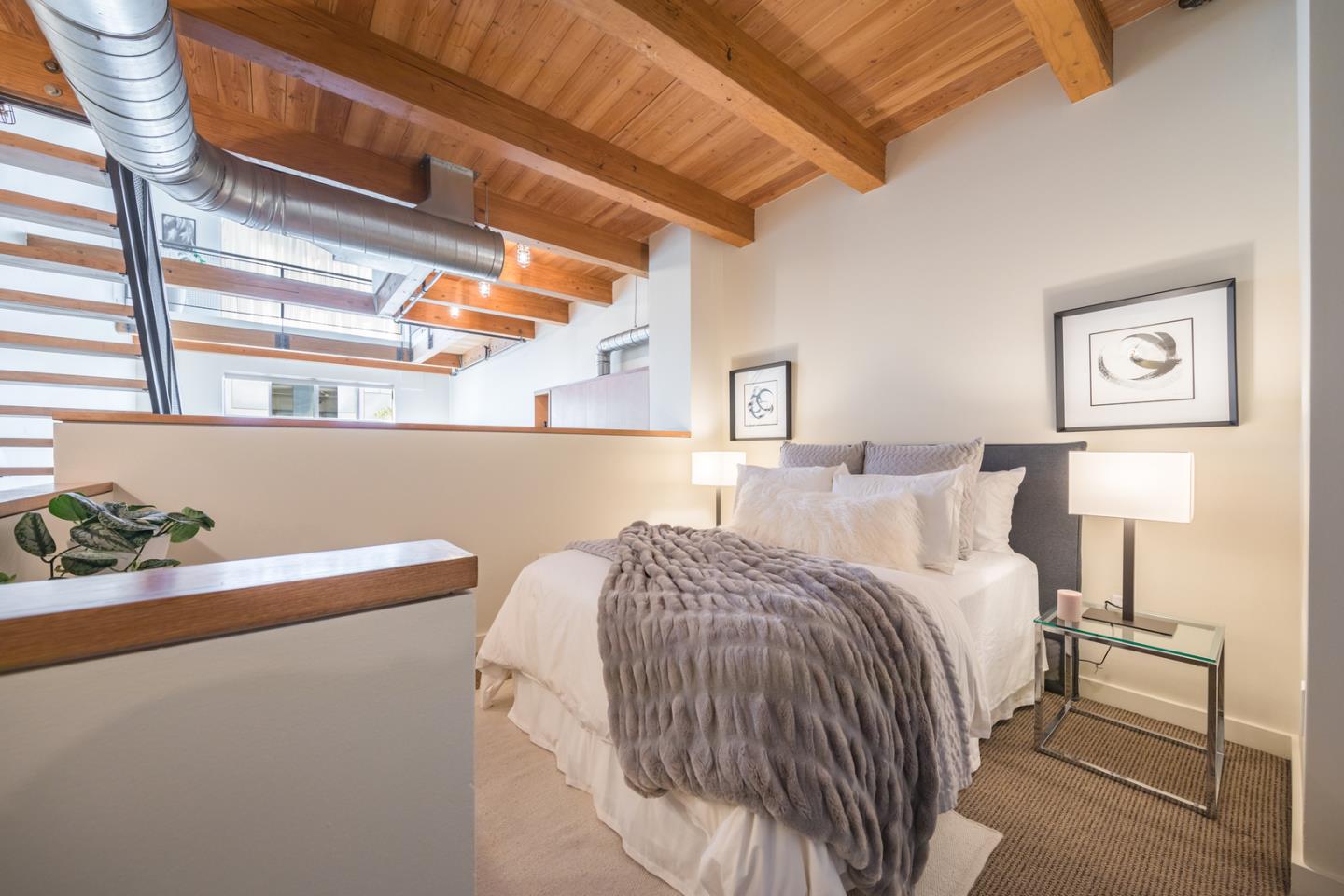 Detail Gallery Image 10 of 42 For 333 Santana Row #208,  San Jose,  CA 95128 - 2 Beds | 1/1 Baths