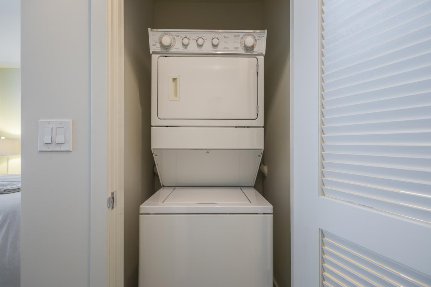 Detail Gallery Image 17 of 42 For 333 Santana Row #208,  San Jose,  CA 95128 - 2 Beds | 1/1 Baths