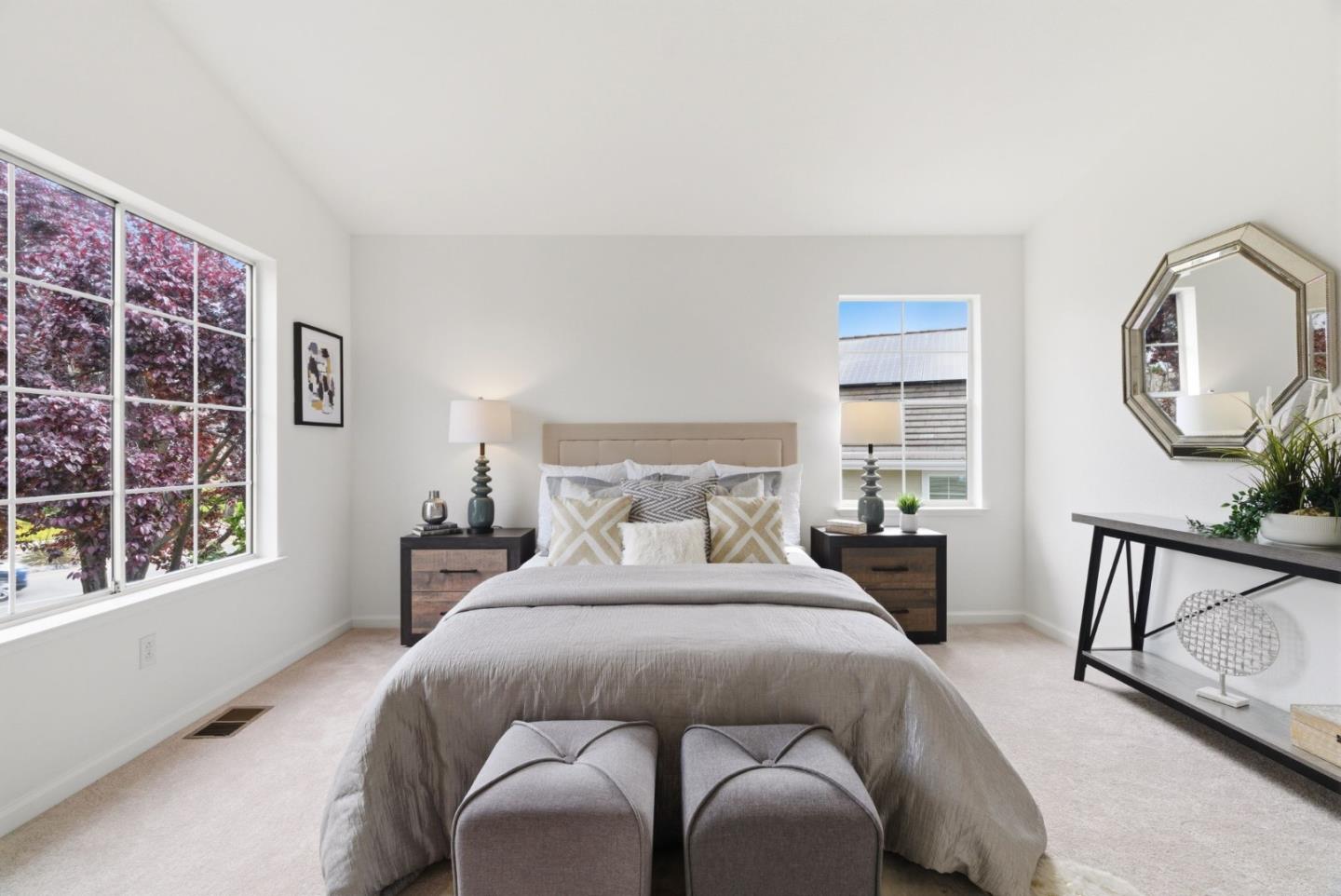 Detail Gallery Image 18 of 34 For 301 Saint Martin Dr, Redwood City,  CA 94065 - 3 Beds | 2/1 Baths