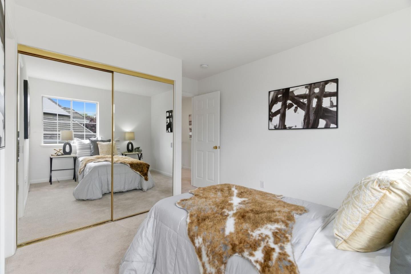 Detail Gallery Image 23 of 34 For 301 Saint Martin Dr, Redwood City,  CA 94065 - 3 Beds | 2/1 Baths