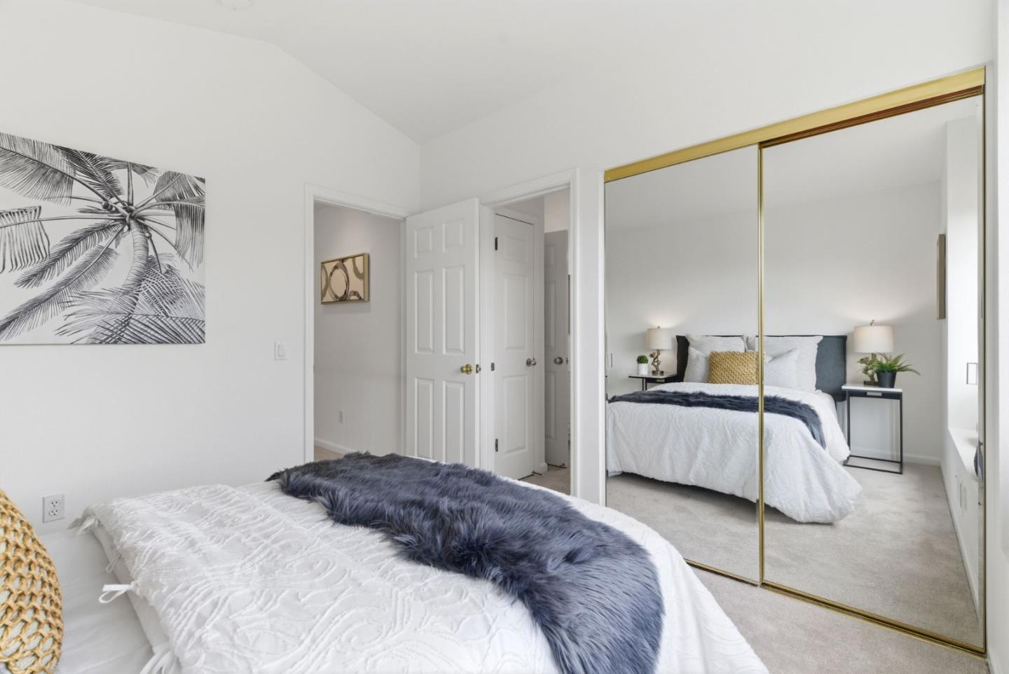 Detail Gallery Image 27 of 34 For 301 Saint Martin Dr, Redwood City,  CA 94065 - 3 Beds | 2/1 Baths