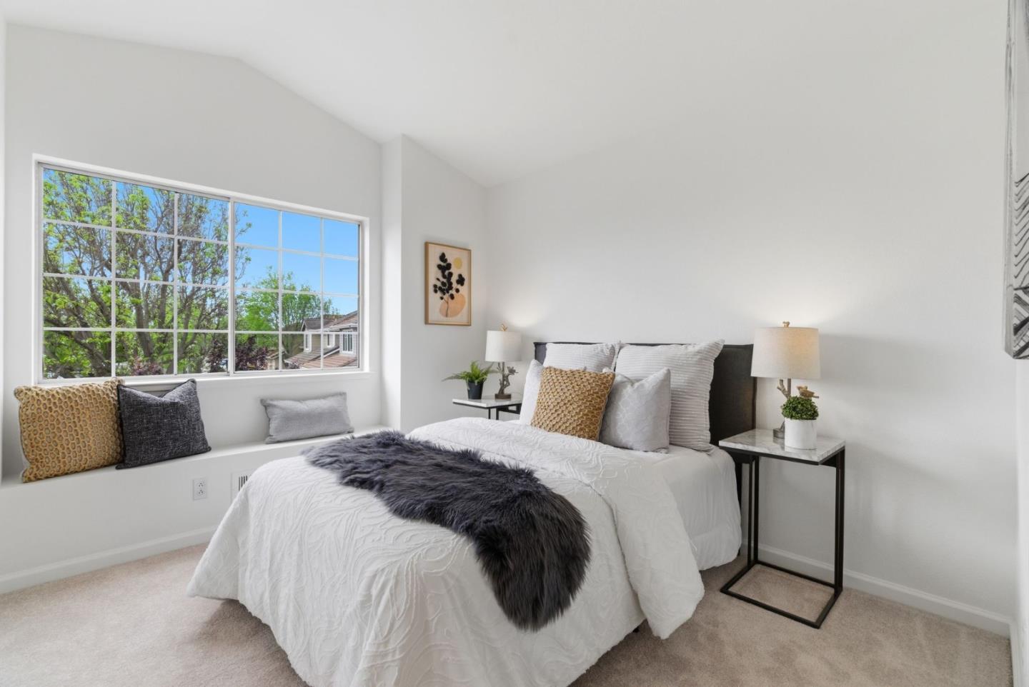 Detail Gallery Image 28 of 34 For 301 Saint Martin Dr, Redwood City,  CA 94065 - 3 Beds | 2/1 Baths