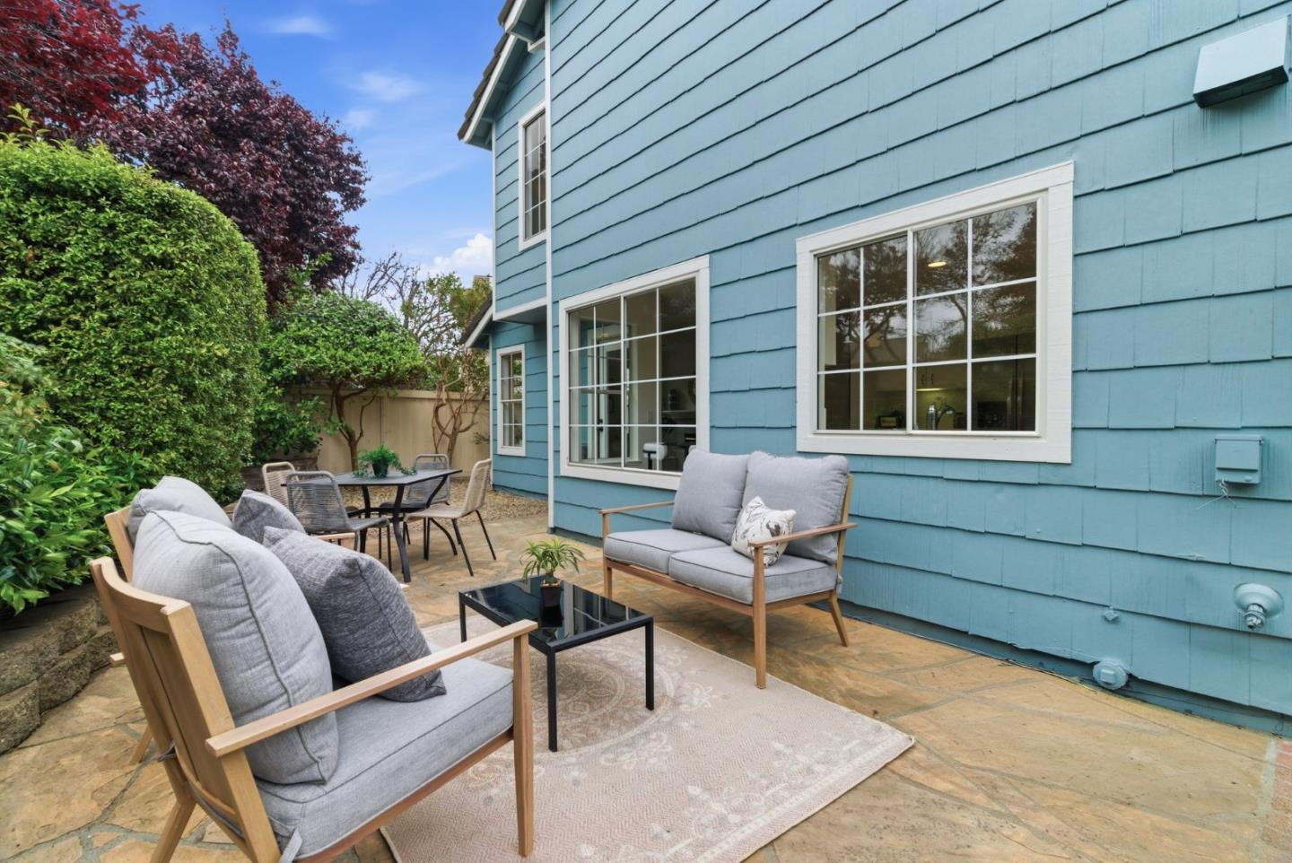 Detail Gallery Image 31 of 34 For 301 Saint Martin Dr, Redwood City,  CA 94065 - 3 Beds | 2/1 Baths