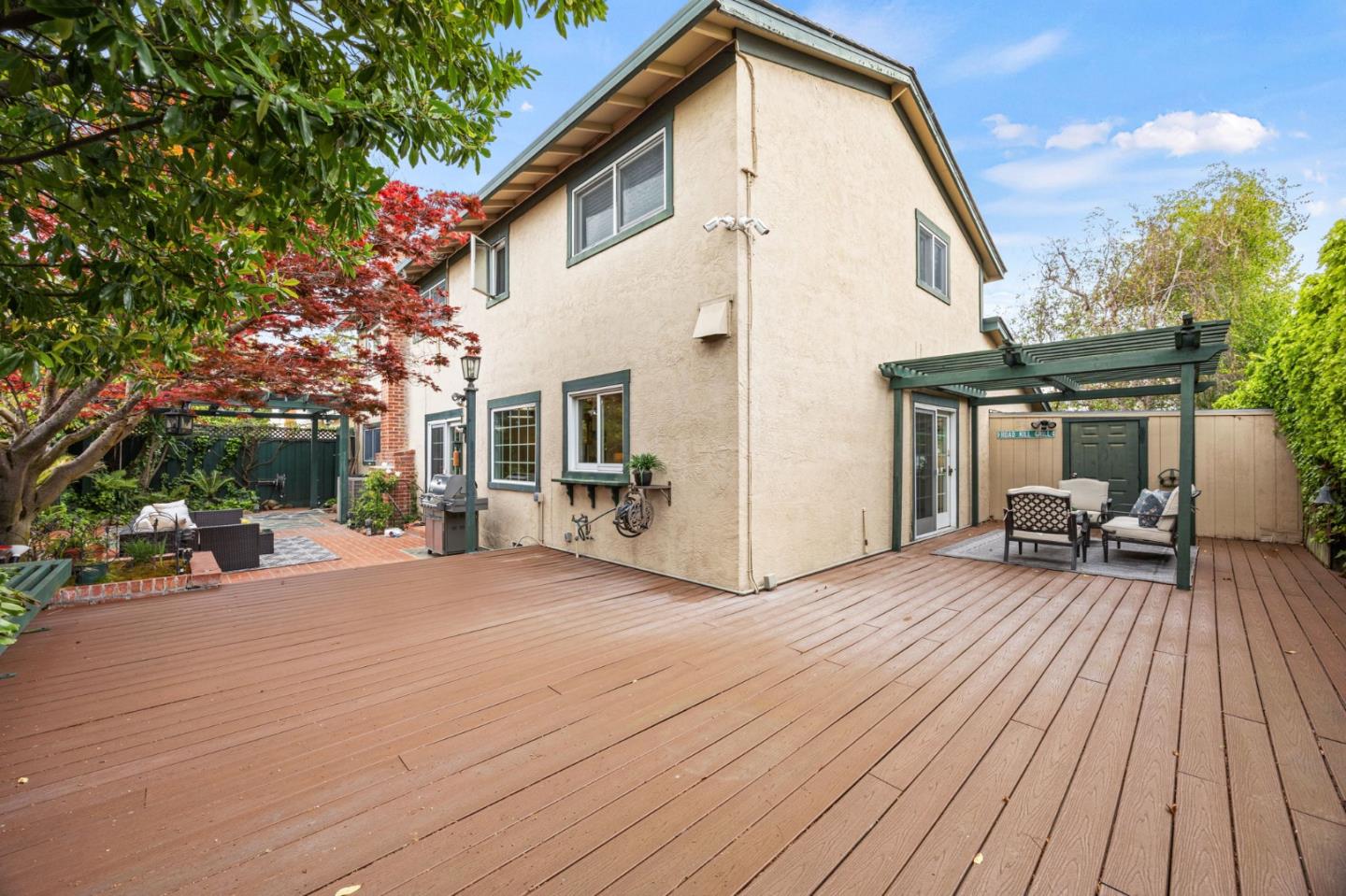 Detail Gallery Image 10 of 44 For 230 Duck Ct, Foster City,  CA 94404 - 5 Beds | 3 Baths