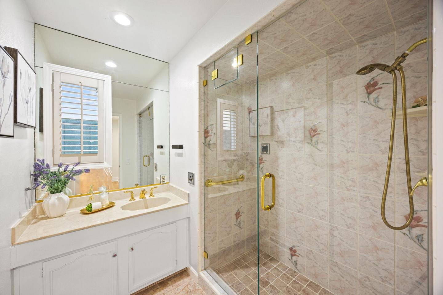 Detail Gallery Image 24 of 44 For 230 Duck Ct, Foster City,  CA 94404 - 5 Beds | 3 Baths