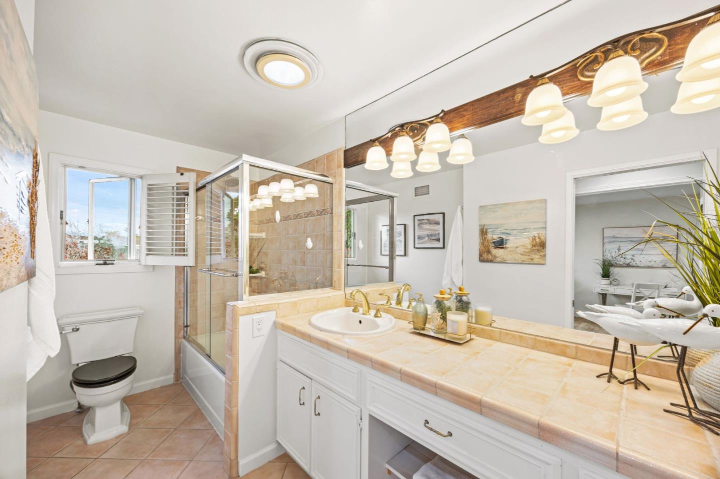 Detail Gallery Image 35 of 44 For 230 Duck Ct, Foster City,  CA 94404 - 5 Beds | 3 Baths