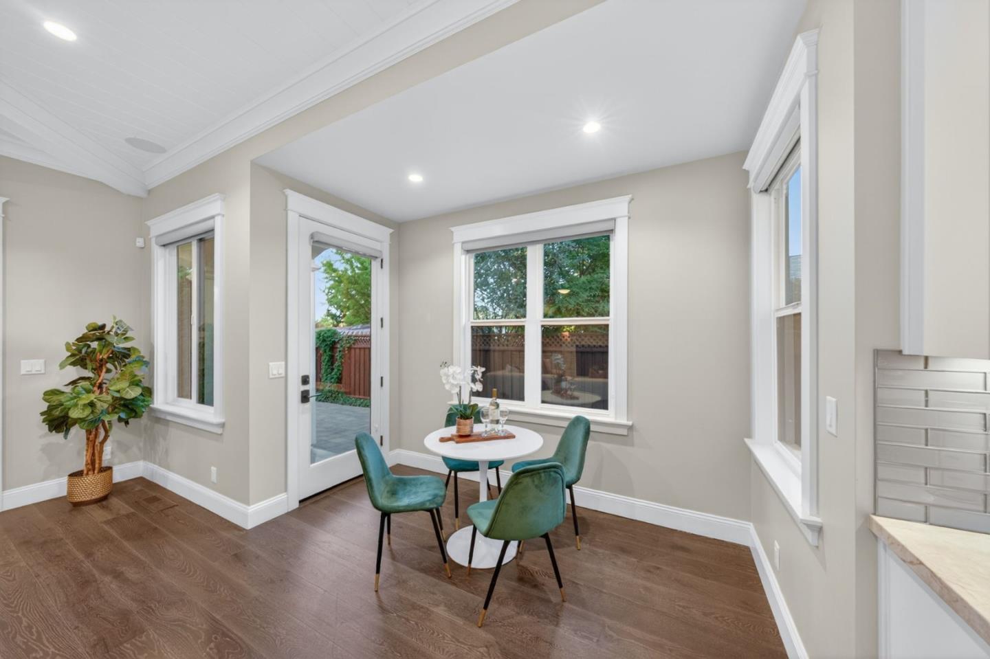 Detail Gallery Image 10 of 87 For 999 Franquette Ave, San Jose,  CA 95125 - 6 Beds | 5/1 Baths