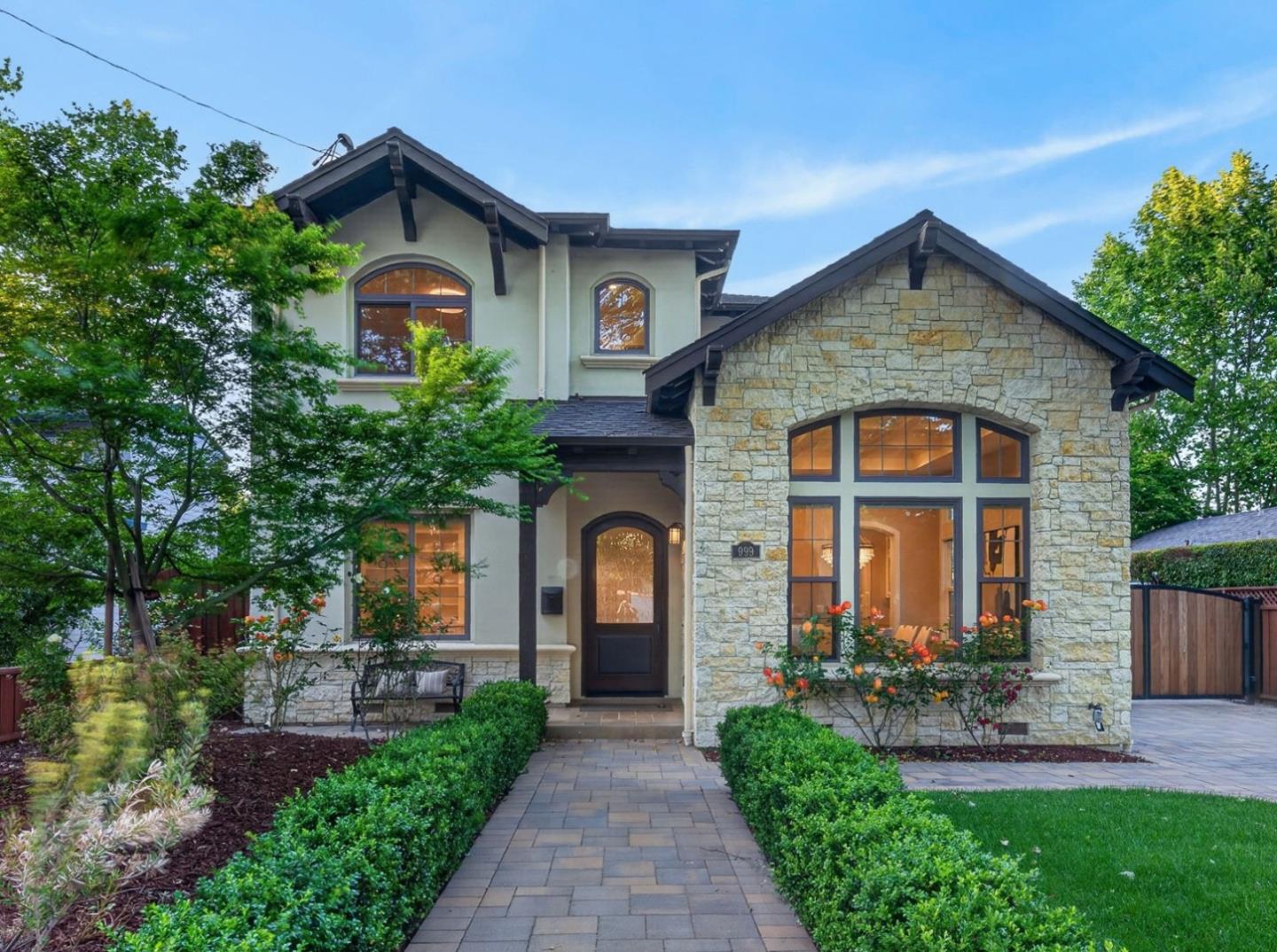 Detail Gallery Image 2 of 87 For 999 Franquette Ave, San Jose,  CA 95125 - 6 Beds | 5/1 Baths