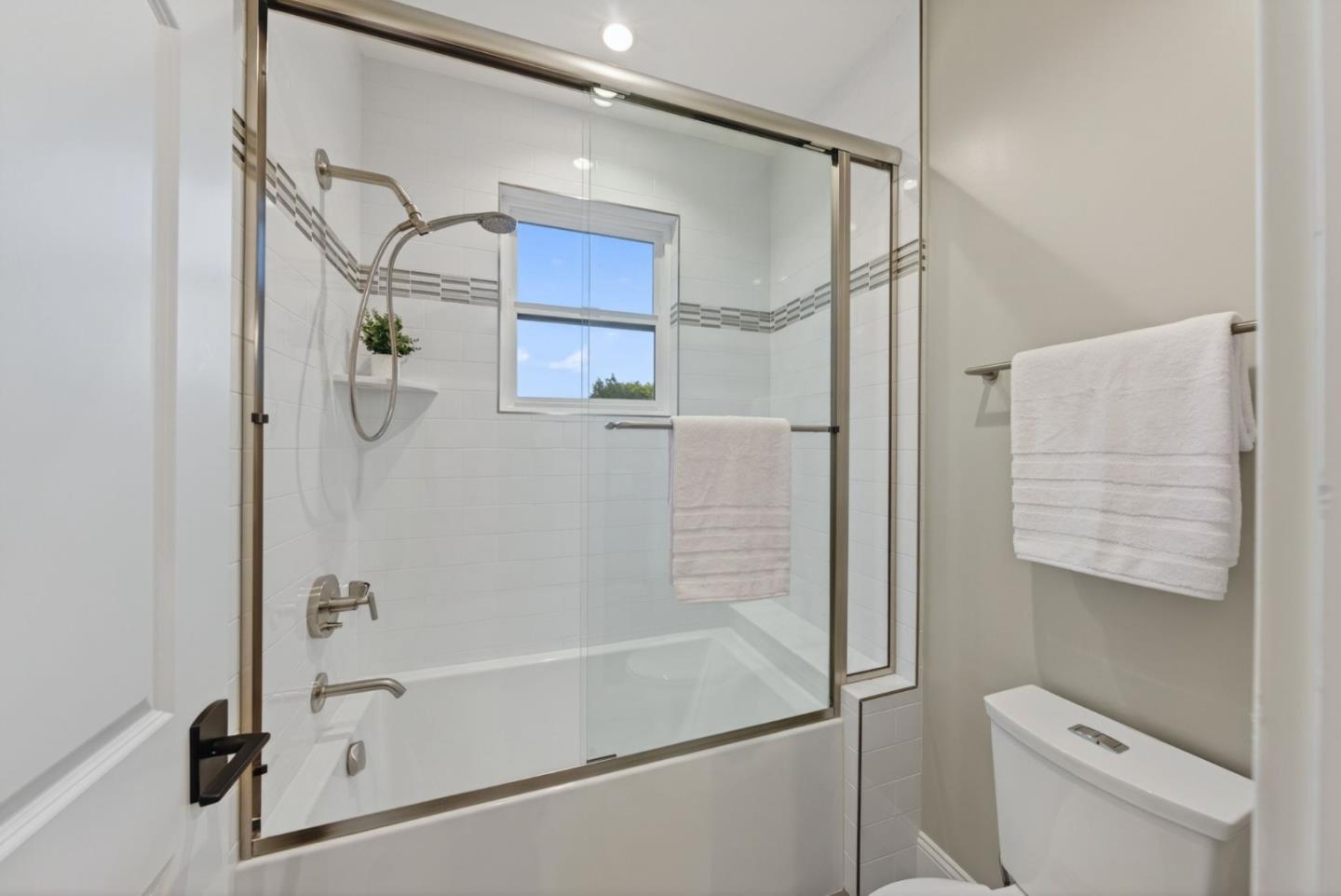 Detail Gallery Image 43 of 87 For 999 Franquette Ave, San Jose,  CA 95125 - 6 Beds | 5/1 Baths