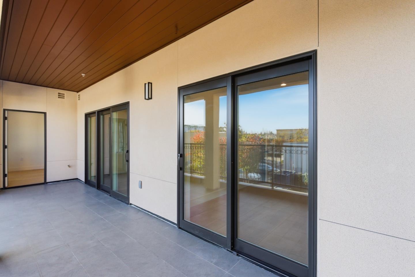 Detail Gallery Image 17 of 40 For 560 El Camino Real #207,  San Carlos,  CA 94070 - 2 Beds | 2/1 Baths