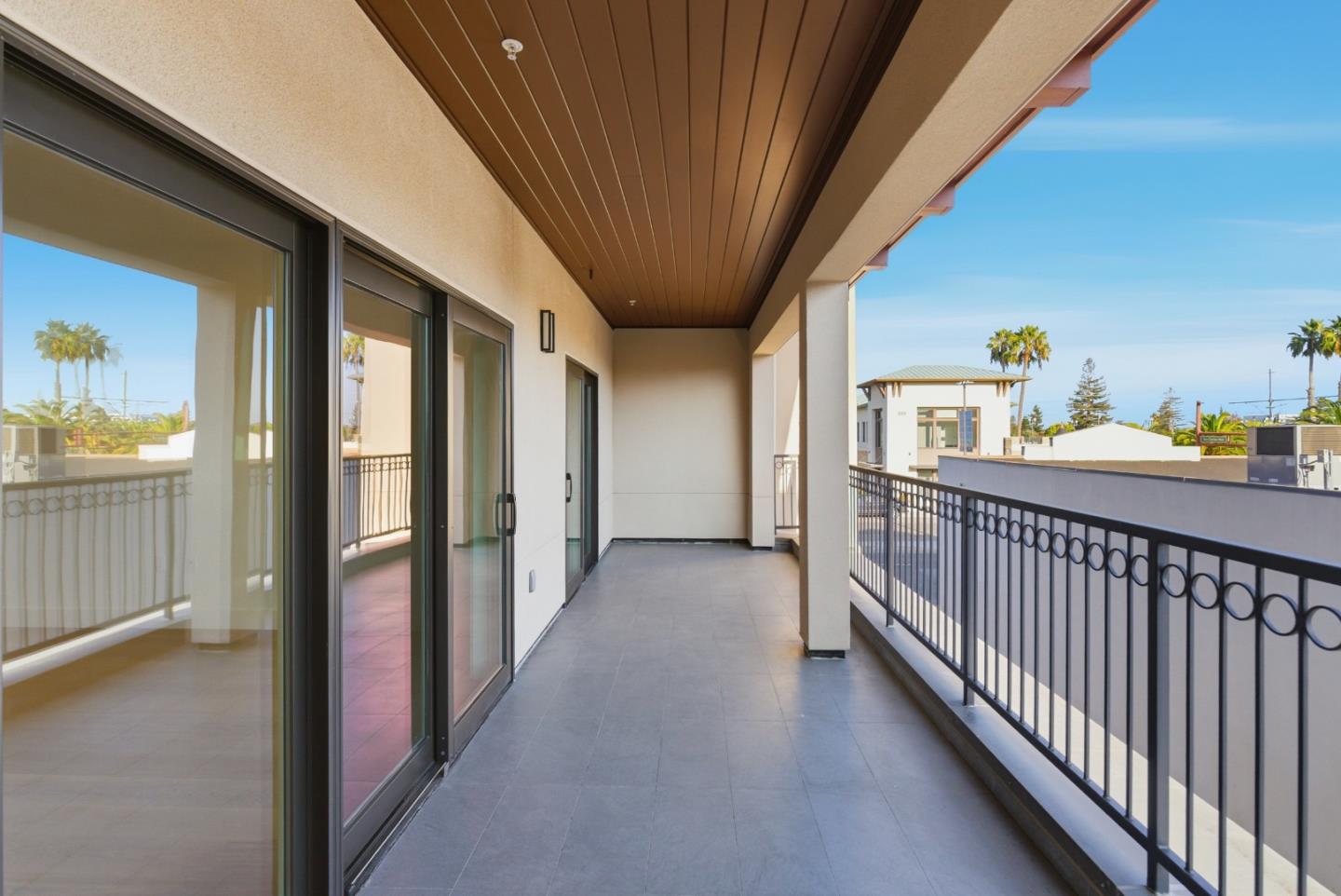 Detail Gallery Image 18 of 40 For 560 El Camino Real #207,  San Carlos,  CA 94070 - 2 Beds | 2/1 Baths