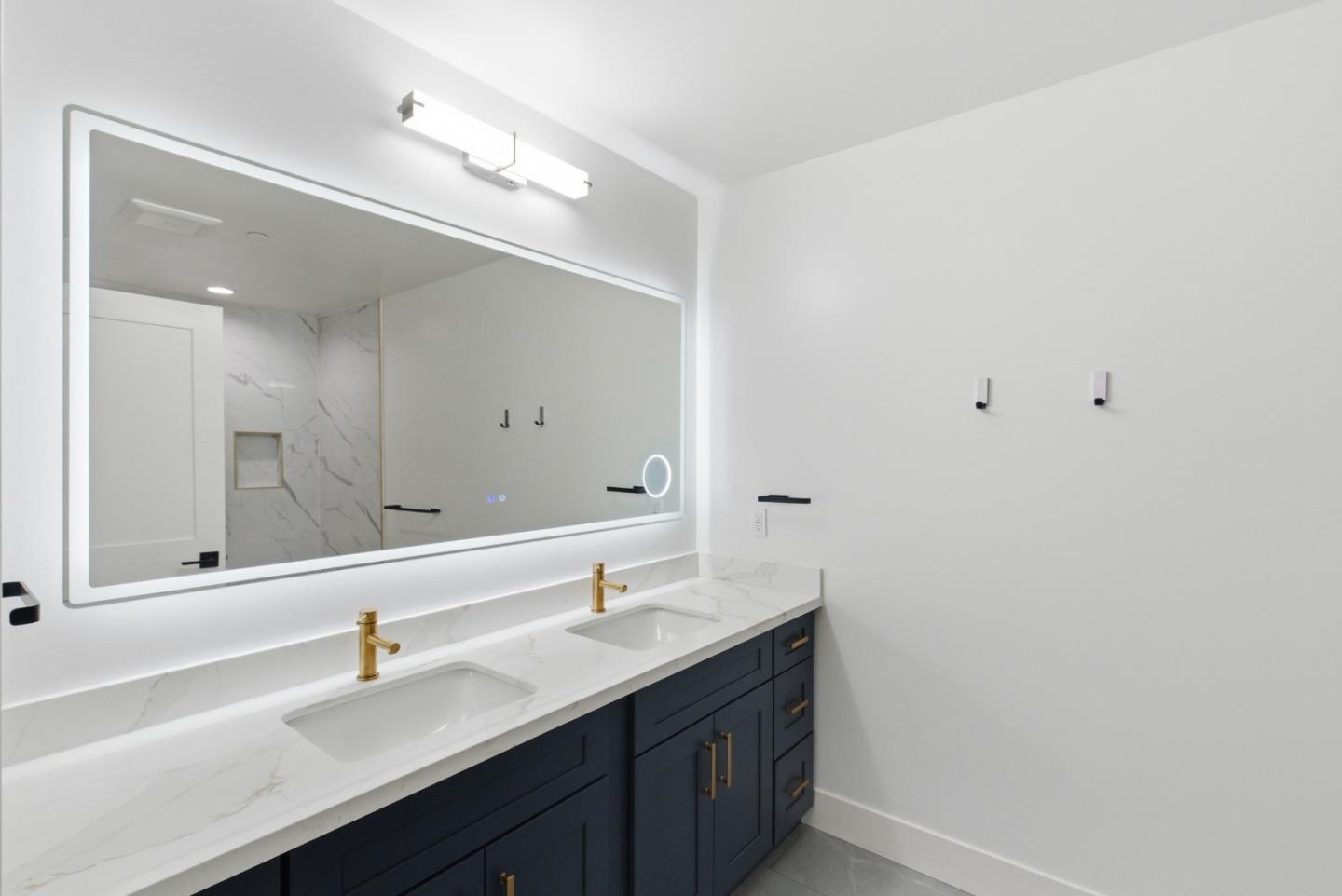 Detail Gallery Image 28 of 40 For 560 El Camino Real #207,  San Carlos,  CA 94070 - 2 Beds | 2/1 Baths