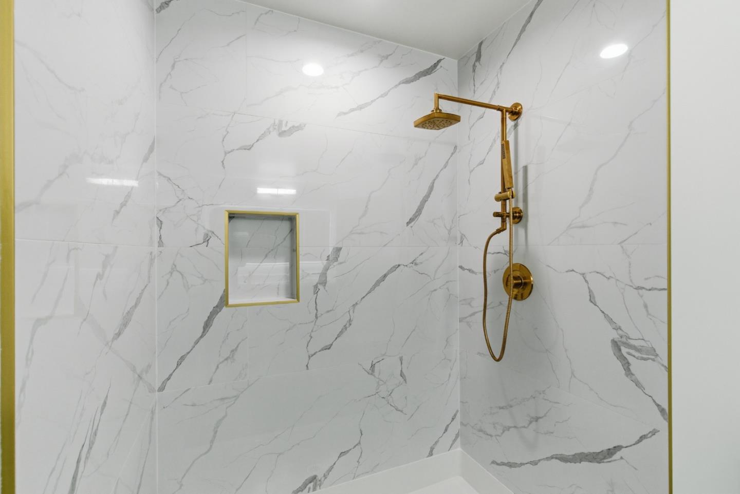 Detail Gallery Image 30 of 40 For 560 El Camino Real #207,  San Carlos,  CA 94070 - 2 Beds | 2/1 Baths