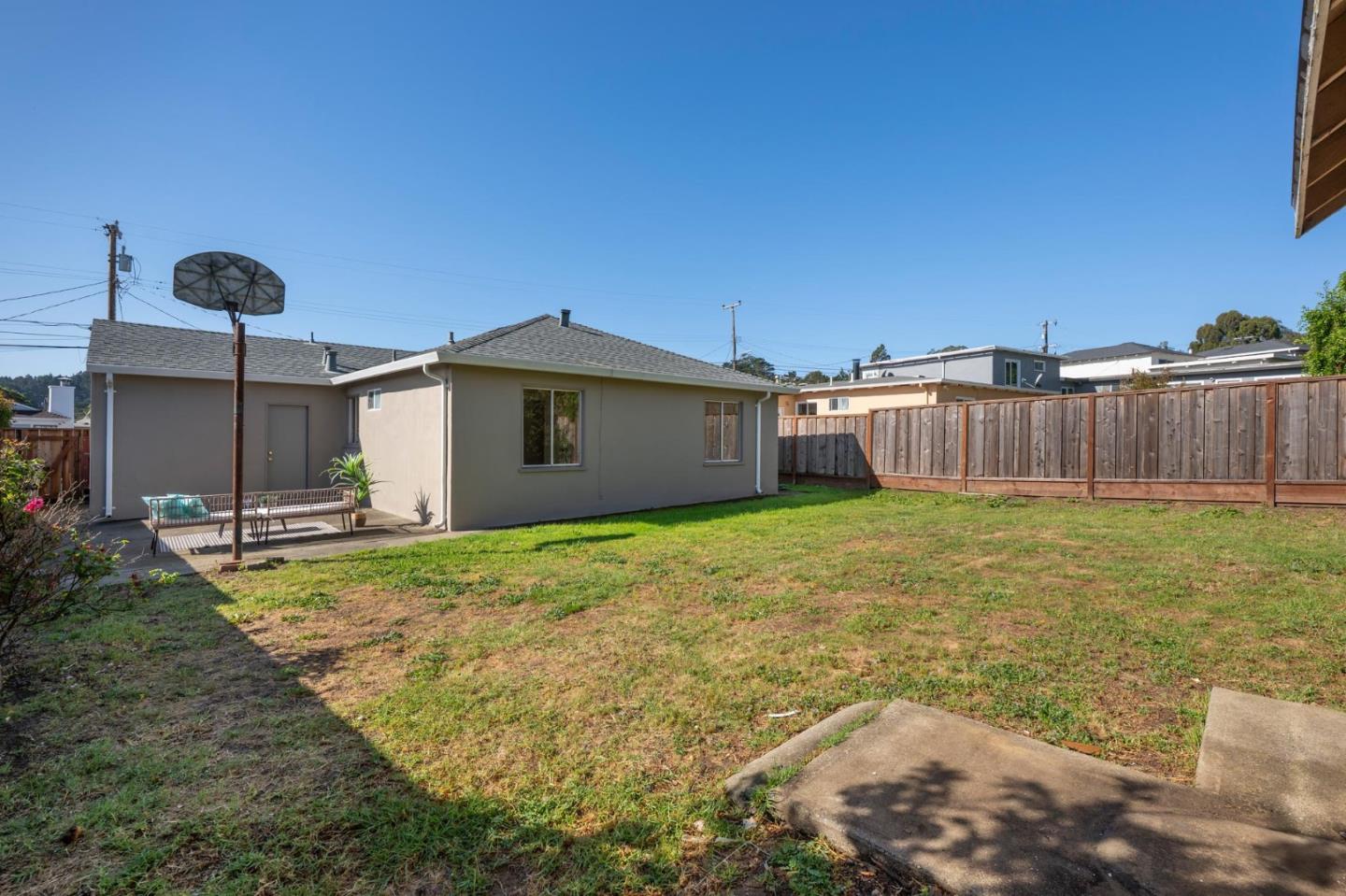 Detail Gallery Image 15 of 15 For 116 Duval Dr, South San Francisco,  CA 94080 - 3 Beds | 1 Baths