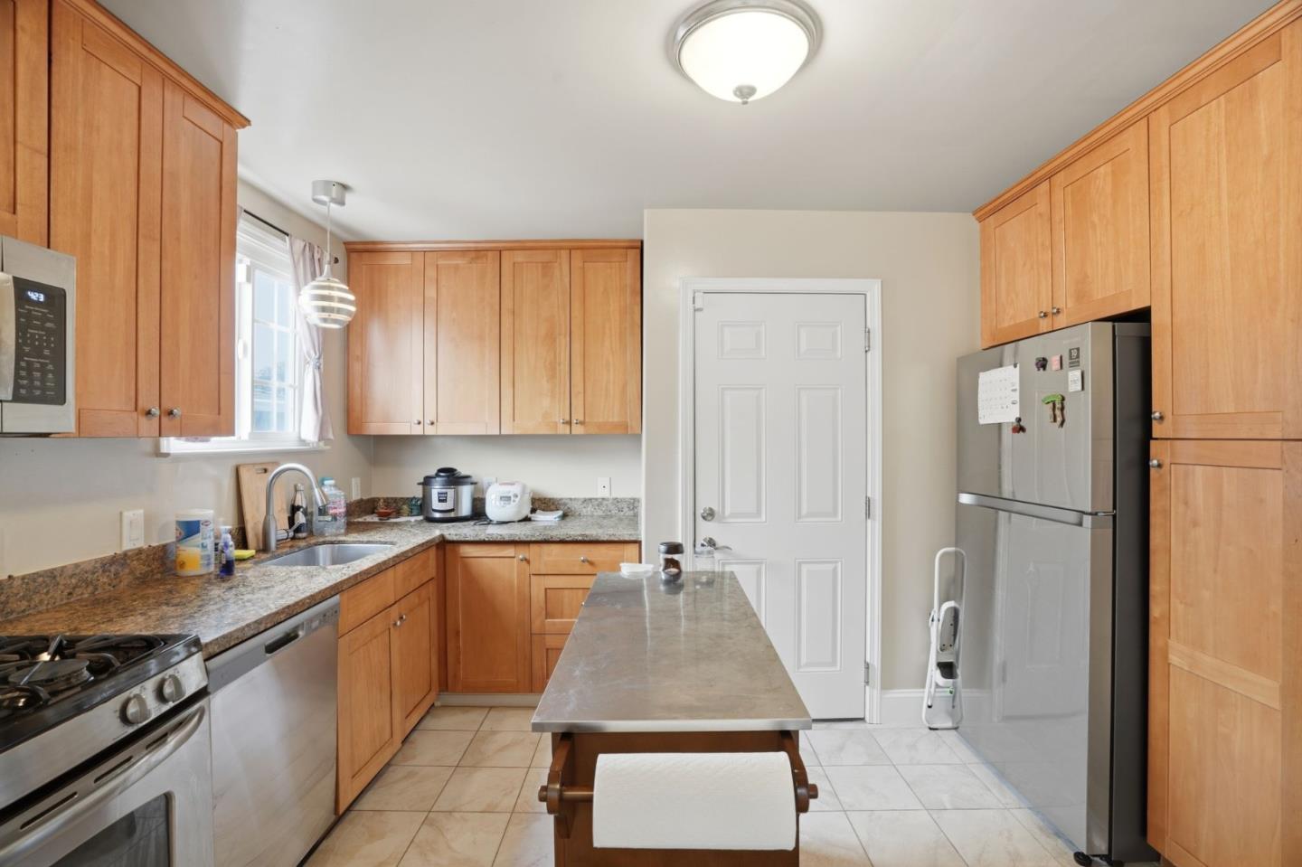 Detail Gallery Image 14 of 38 For 126 W 39th Ave, San Mateo,  CA 94403 - 3 Beds | 2 Baths