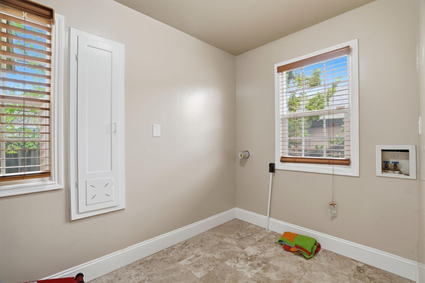 Detail Gallery Image 21 of 38 For 126 W 39th Ave, San Mateo,  CA 94403 - 3 Beds | 2 Baths