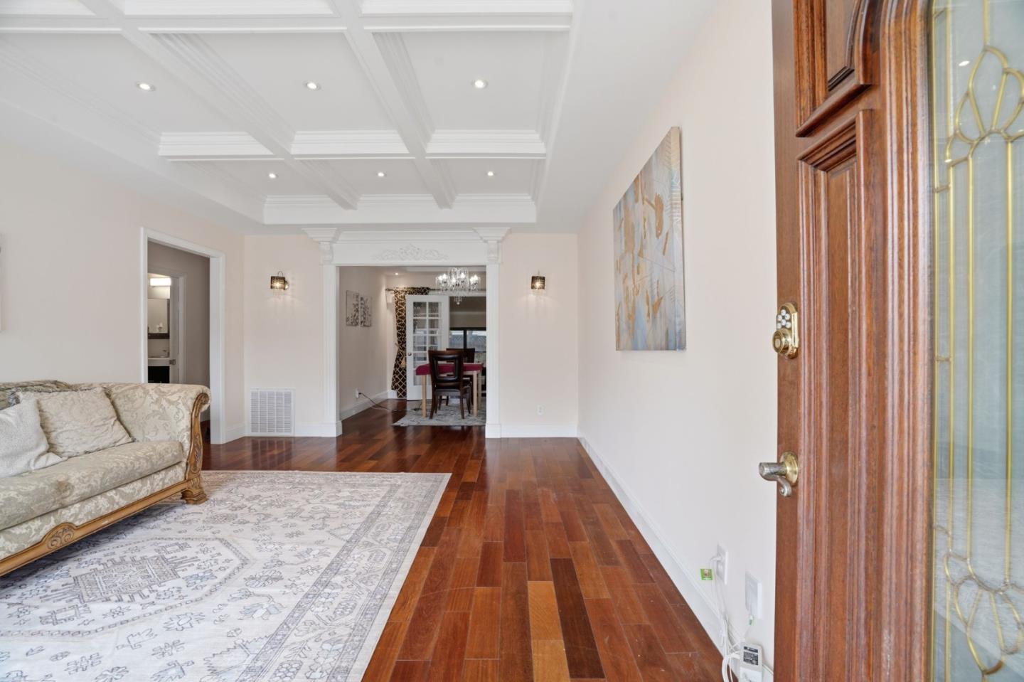 Detail Gallery Image 3 of 38 For 126 W 39th Ave, San Mateo,  CA 94403 - 3 Beds | 2 Baths