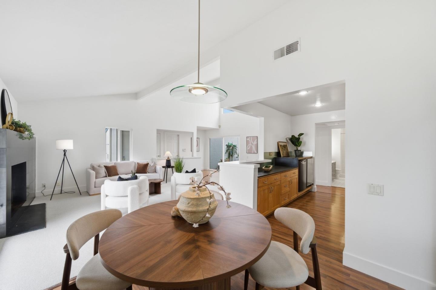 Detail Gallery Image 10 of 36 For 902 Virgo Ln, Foster City,  CA 94404 - 3 Beds | 2 Baths