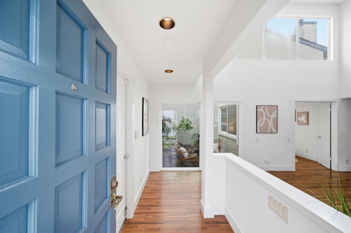 Detail Gallery Image 3 of 36 For 902 Virgo Ln, Foster City,  CA 94404 - 3 Beds | 2 Baths