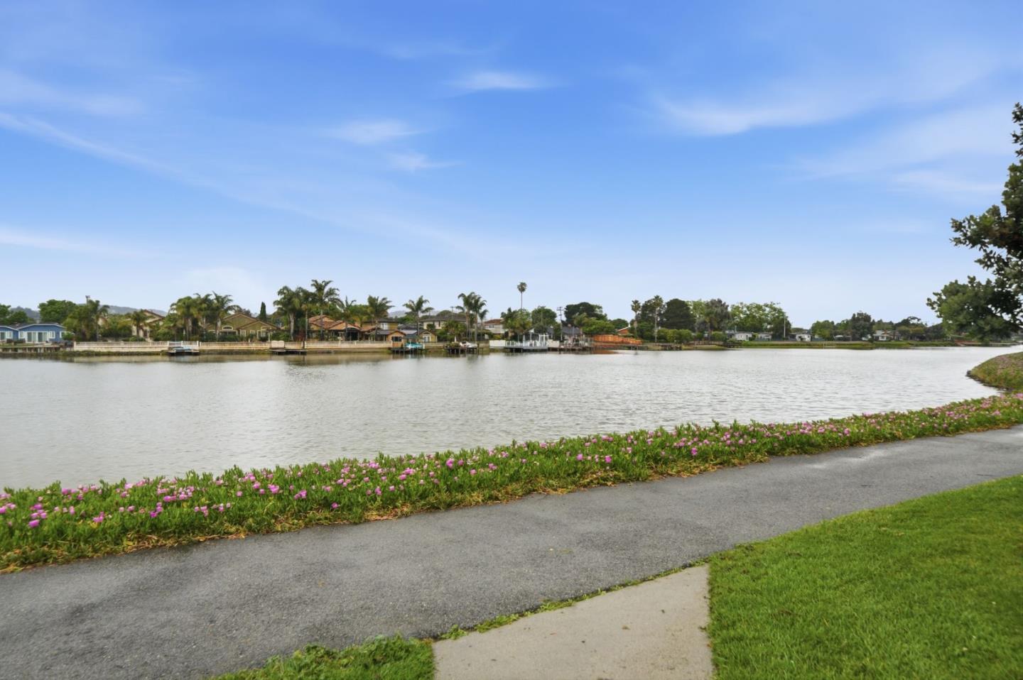 Detail Gallery Image 34 of 36 For 902 Virgo Ln, Foster City,  CA 94404 - 3 Beds | 2 Baths