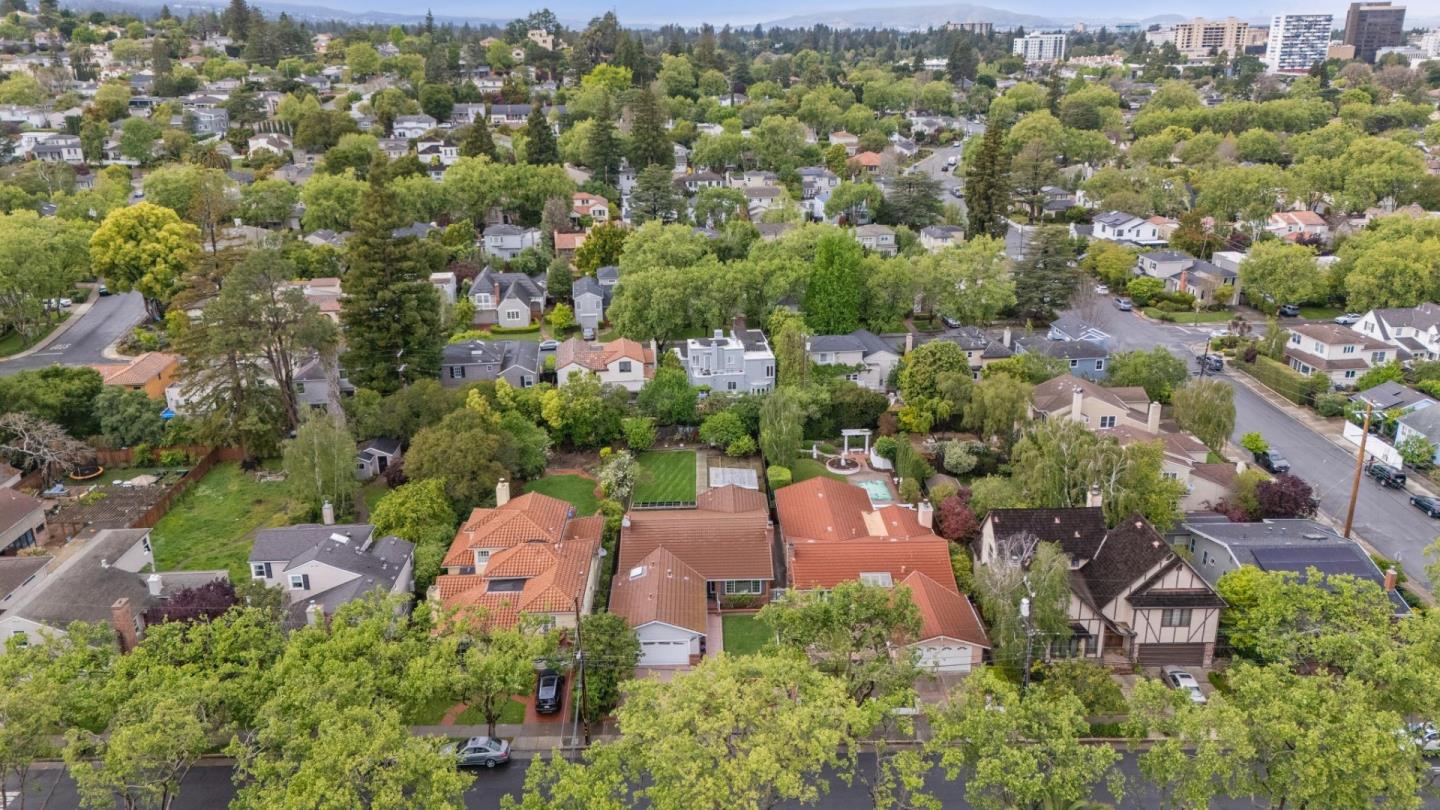 Detail Gallery Image 3 of 58 For 390 Hobart Ave, San Mateo,  CA 94402 - 3 Beds | 2 Baths