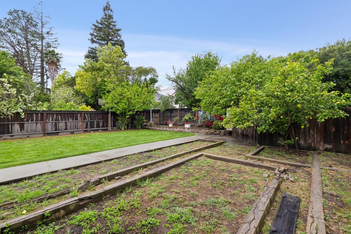 Detail Gallery Image 52 of 58 For 390 Hobart Ave, San Mateo,  CA 94402 - 3 Beds | 2 Baths