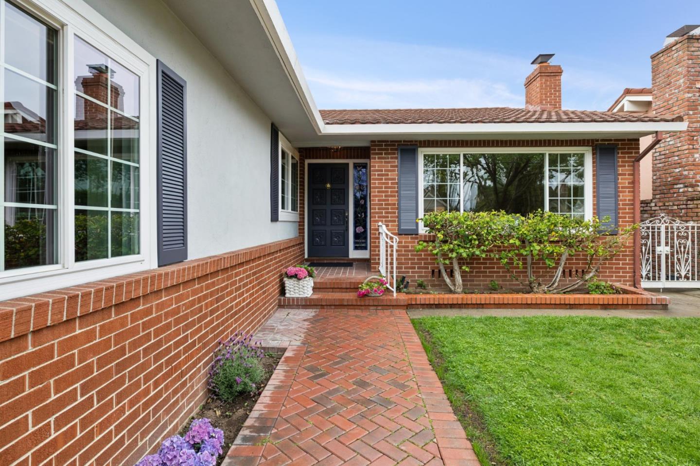 Detail Gallery Image 7 of 58 For 390 Hobart Ave, San Mateo,  CA 94402 - 3 Beds | 2 Baths