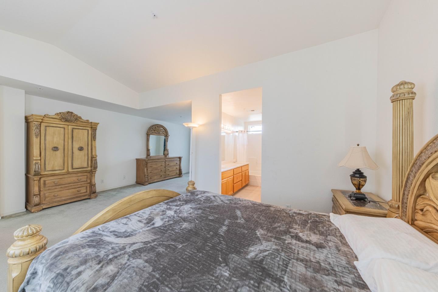 Detail Gallery Image 16 of 30 For 362 Zinfandel Way, Salinas,  CA 93906 - 3 Beds | 2/1 Baths