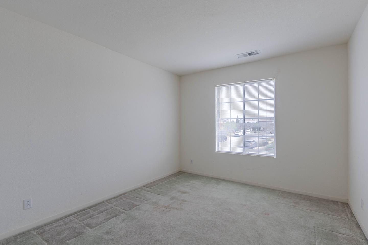 Detail Gallery Image 22 of 30 For 362 Zinfandel Way, Salinas,  CA 93906 - 3 Beds | 2/1 Baths