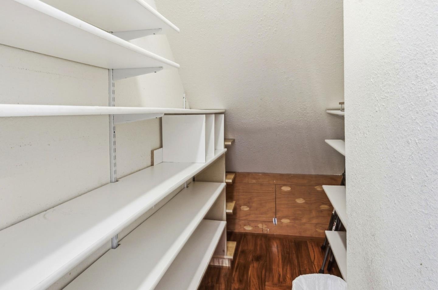 Detail Gallery Image 30 of 43 For 6273 Mountford Dr, San Jose,  CA 95123 - 5 Beds | 2/1 Baths