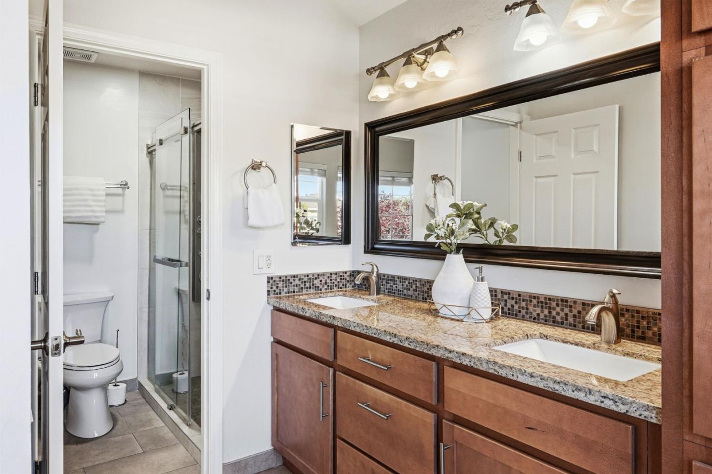 Detail Gallery Image 33 of 43 For 6273 Mountford Dr, San Jose,  CA 95123 - 5 Beds | 2/1 Baths