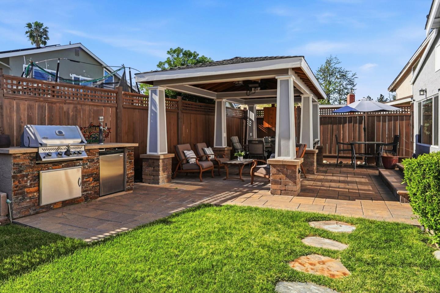 Detail Gallery Image 37 of 43 For 6273 Mountford Dr, San Jose,  CA 95123 - 5 Beds | 2/1 Baths