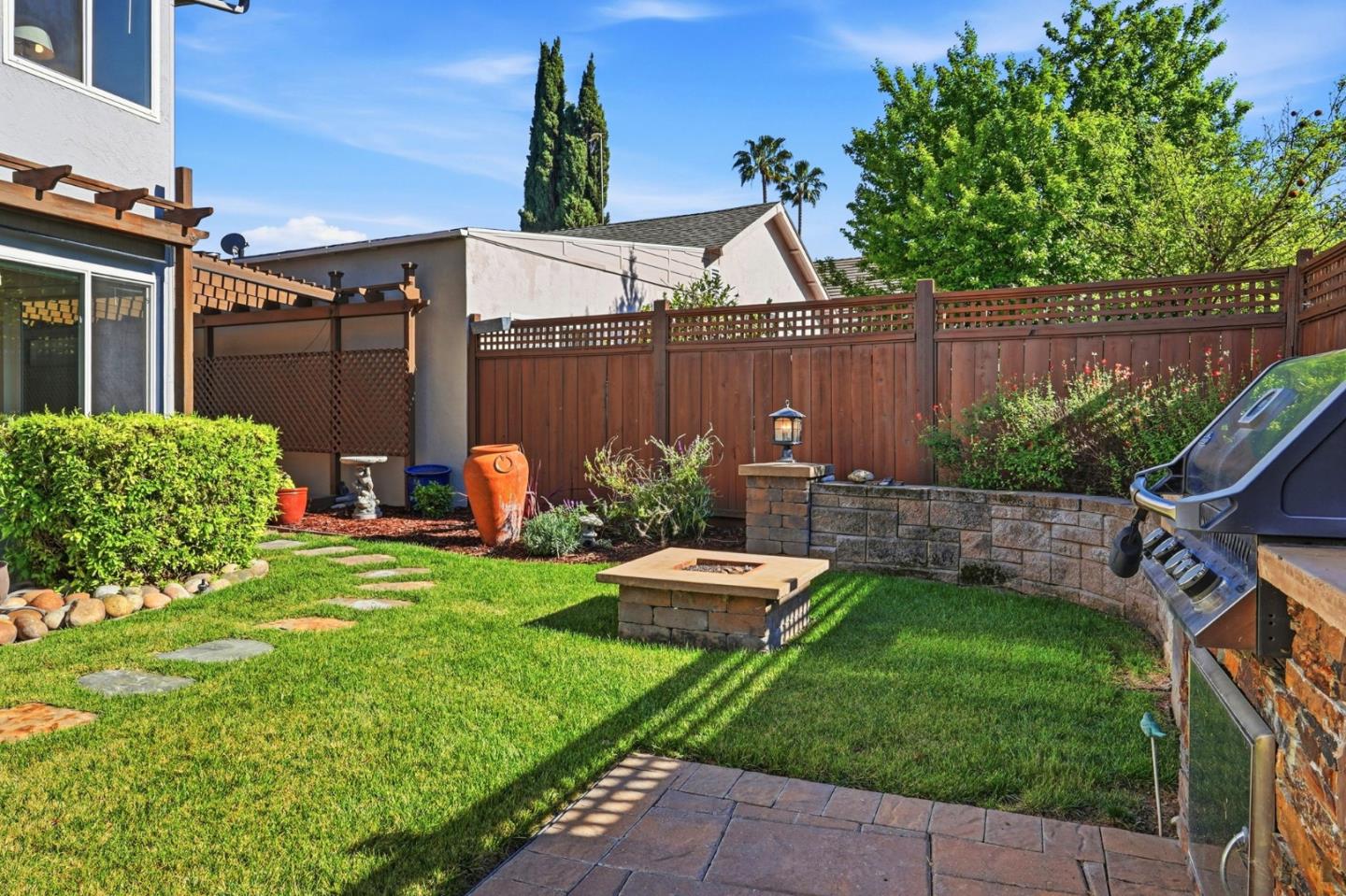 Detail Gallery Image 38 of 43 For 6273 Mountford Dr, San Jose,  CA 95123 - 5 Beds | 2/1 Baths