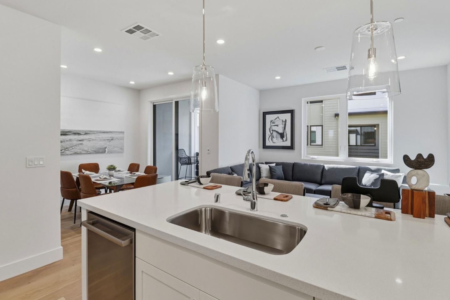 Detail Gallery Image 10 of 27 For 2871 Josephine Ln, Palo Alto,  CA 94303 - 3 Beds | 3 Baths