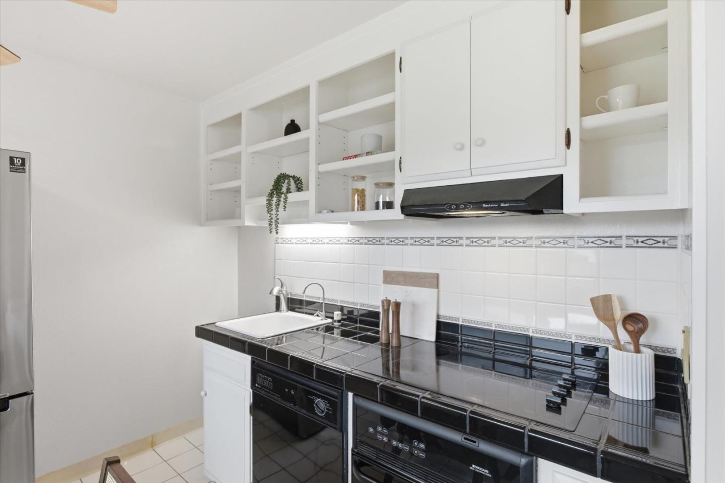 Detail Gallery Image 12 of 27 For 255 S Rengstorff Ave #58,  Mountain View,  CA 94040 - 1 Beds | 1 Baths