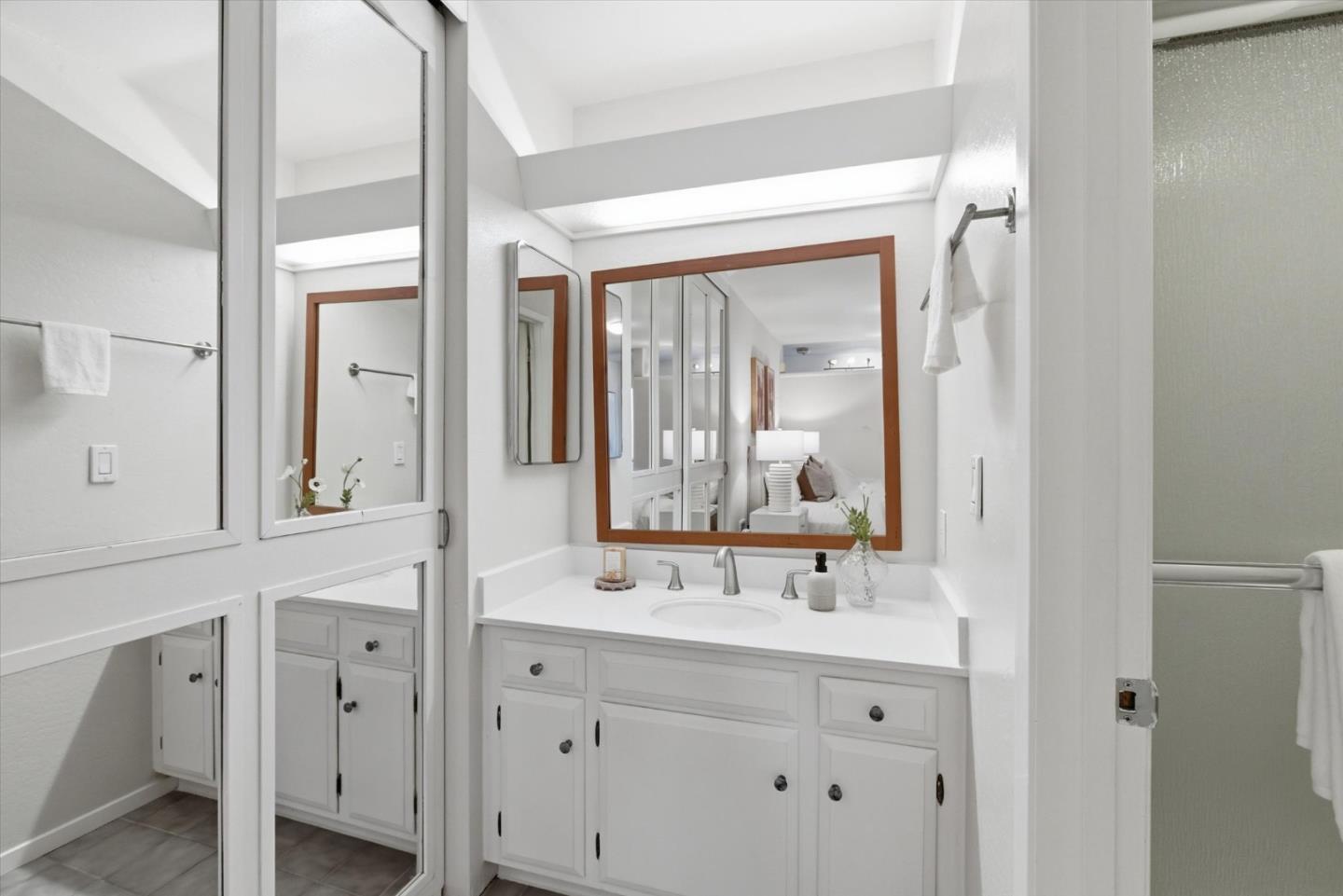 Detail Gallery Image 20 of 27 For 255 S Rengstorff Ave #58,  Mountain View,  CA 94040 - 1 Beds | 1 Baths