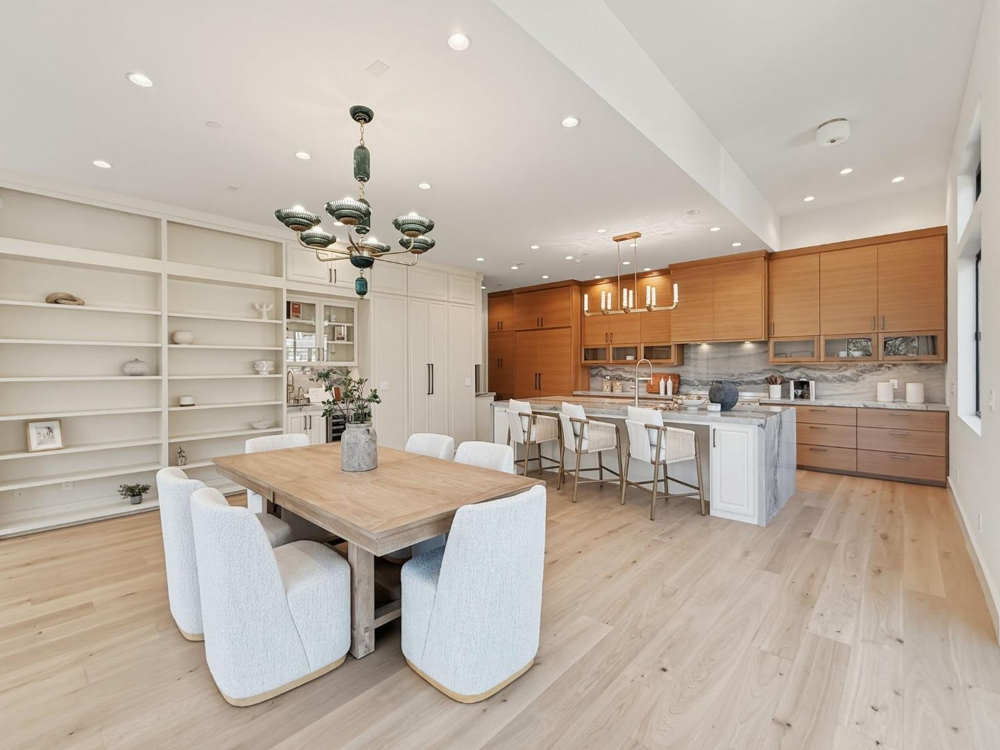 Detail Gallery Image 11 of 52 For 110 Dolton Ave, San Carlos,  CA 94070 - 5 Beds | 3/1 Baths