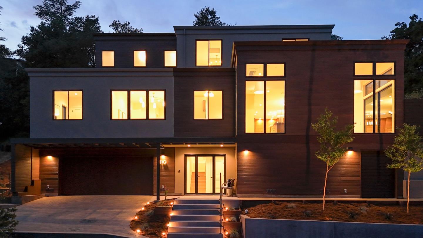 Detail Gallery Image 2 of 52 For 110 Dolton Ave, San Carlos,  CA 94070 - 5 Beds | 3/1 Baths