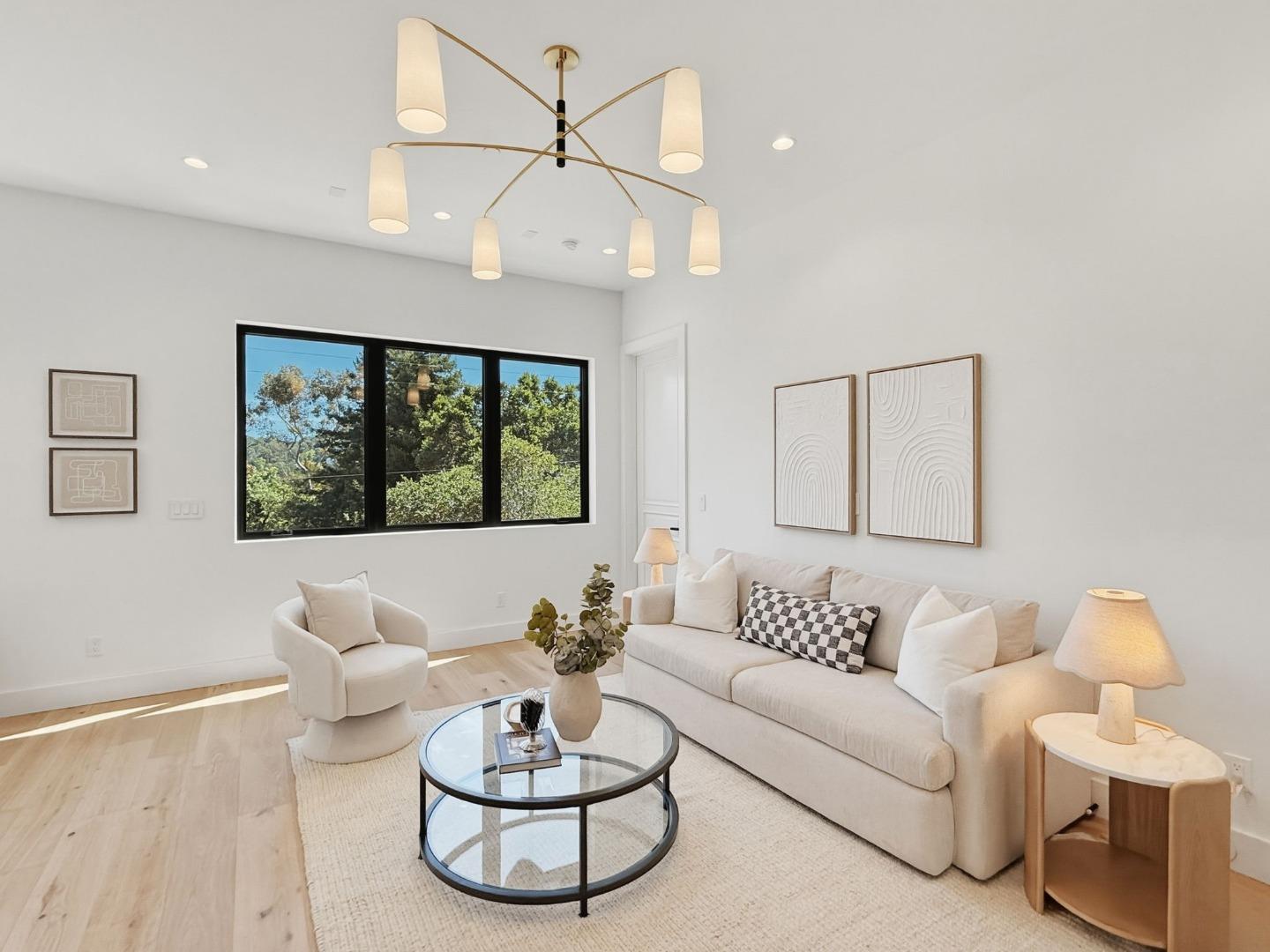 Detail Gallery Image 22 of 52 For 110 Dolton Ave, San Carlos,  CA 94070 - 5 Beds | 3/1 Baths