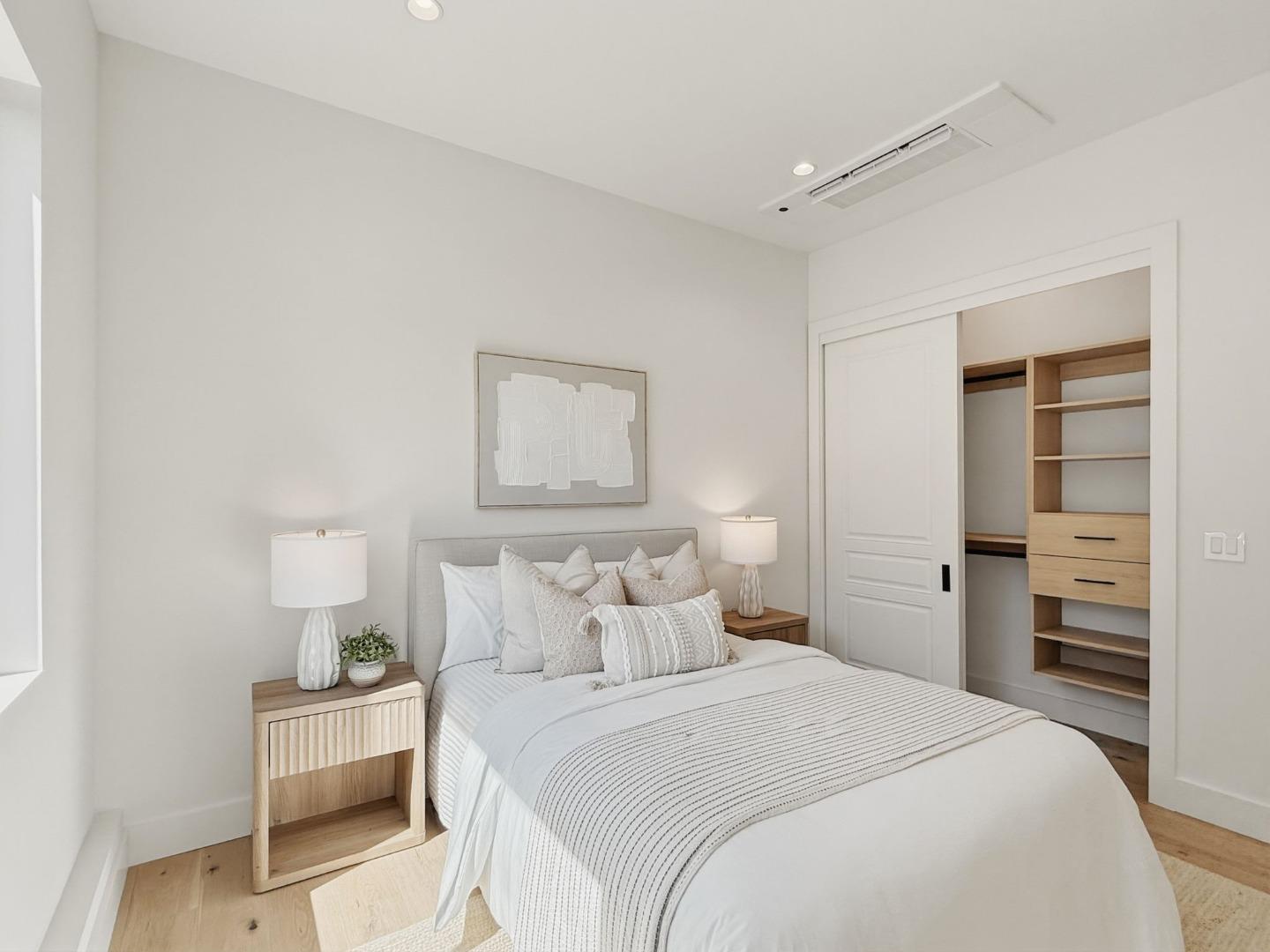 Detail Gallery Image 27 of 52 For 110 Dolton Ave, San Carlos,  CA 94070 - 5 Beds | 3/1 Baths