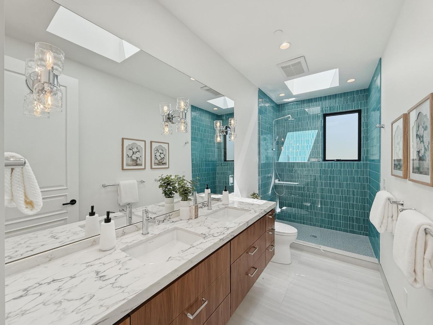 Detail Gallery Image 31 of 52 For 110 Dolton Ave, San Carlos,  CA 94070 - 5 Beds | 3/1 Baths