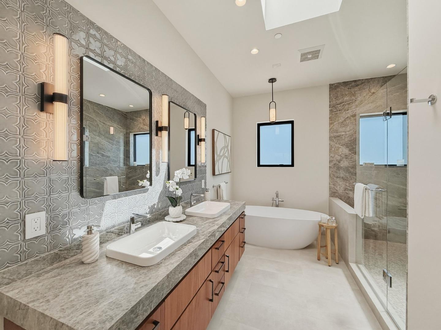 Detail Gallery Image 36 of 52 For 110 Dolton Ave, San Carlos,  CA 94070 - 5 Beds | 3/1 Baths