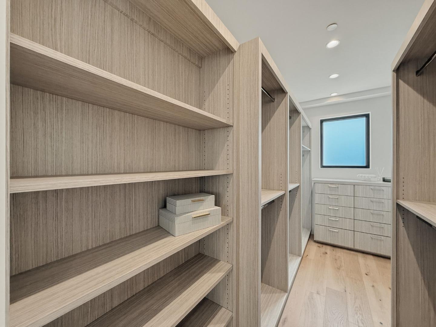 Detail Gallery Image 37 of 52 For 110 Dolton Ave, San Carlos,  CA 94070 - 5 Beds | 3/1 Baths