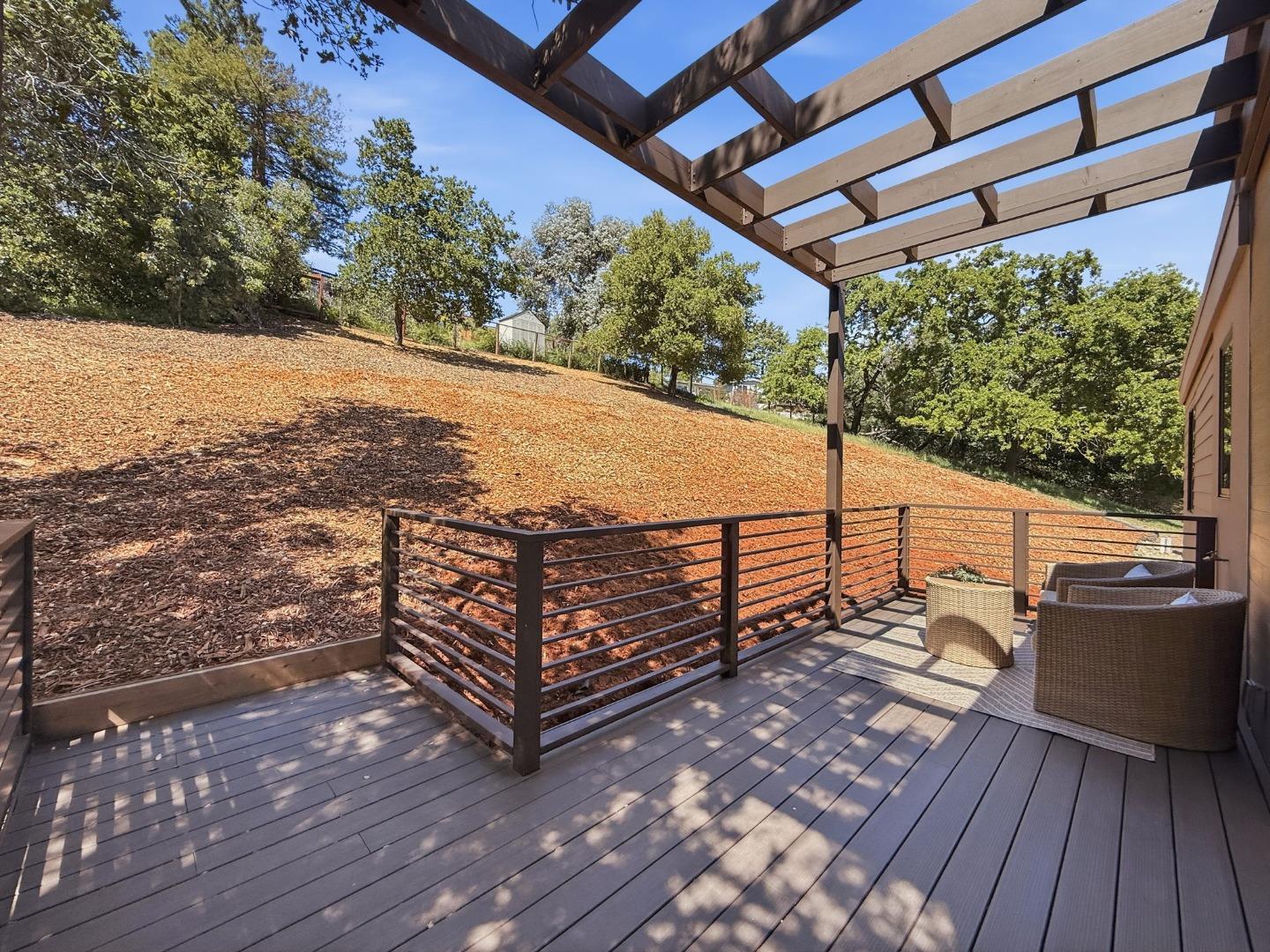 Detail Gallery Image 38 of 52 For 110 Dolton Ave, San Carlos,  CA 94070 - 5 Beds | 3/1 Baths